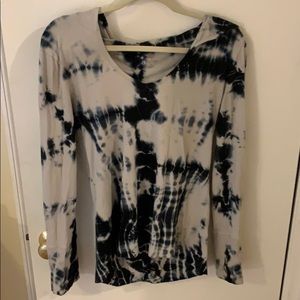 LONG SLEEVE HOODED WORKOUT/YOGA TOP!